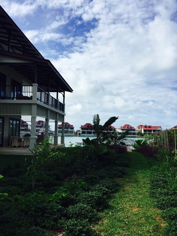 Eden Island P238A13 Lux Apartment Bilik gambar